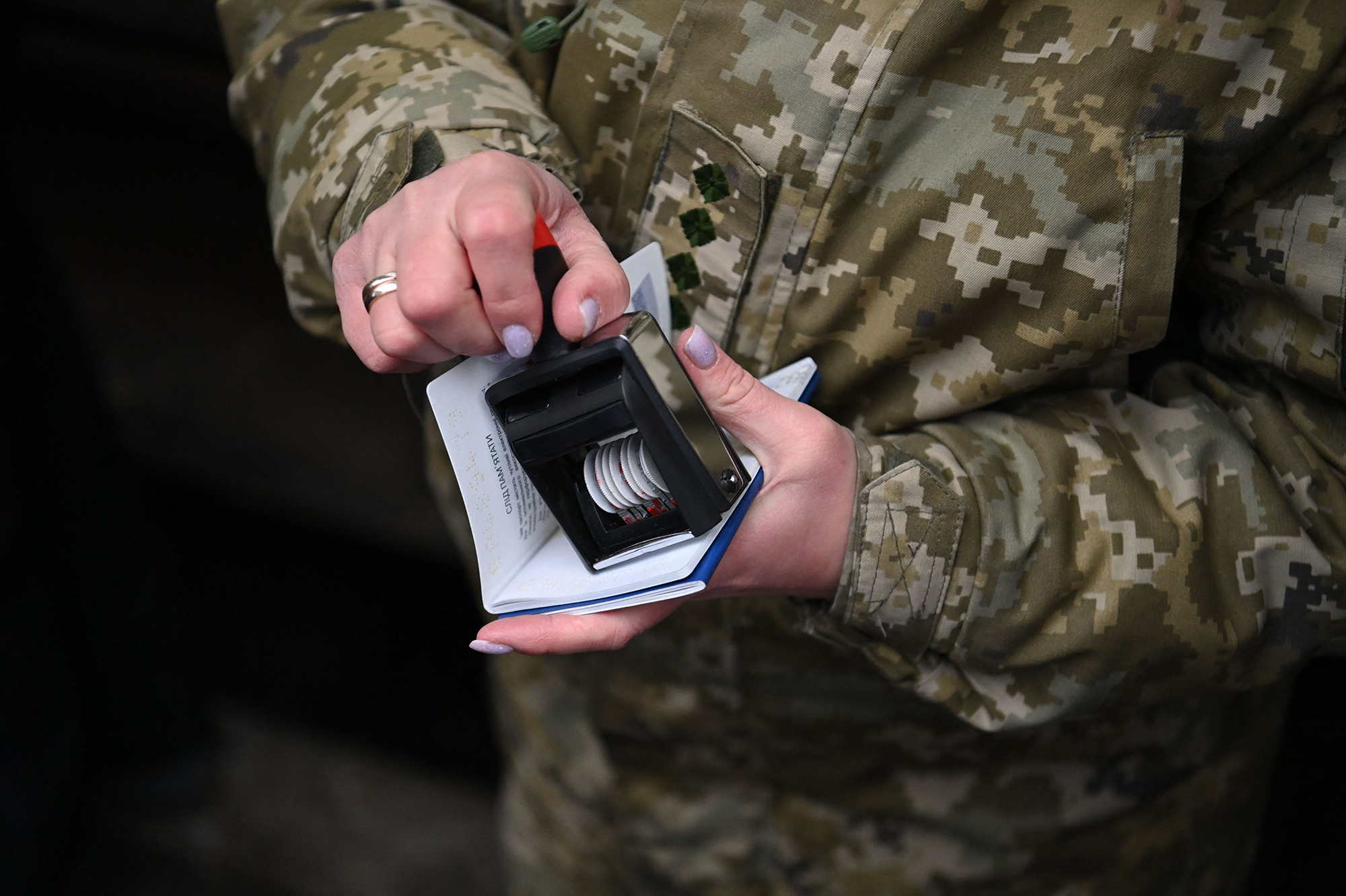 Ограничения и собеседования на границе. Кто из мужчин может выезжать из Украины во время войны